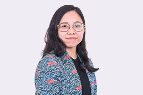 Portrait image of Farah Farizi.